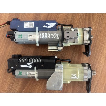 Audi Q7 Bagaj Motoru 4L0827852E